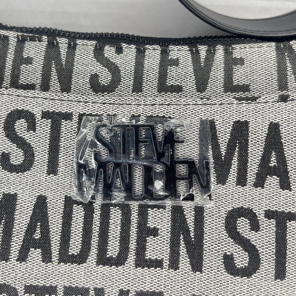 NWT Steve Madden BArmin All Over Logo Shoulder Bag - Picture 3 of 8
